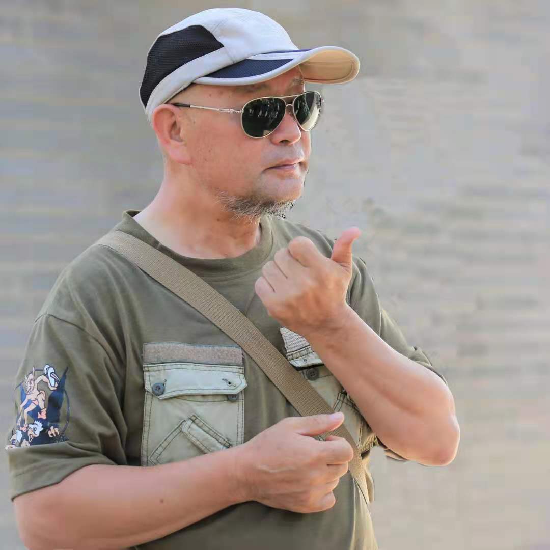 李新平